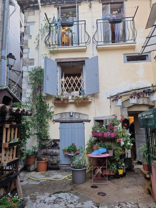 Typique Maison De Village Peille Екстериор снимка